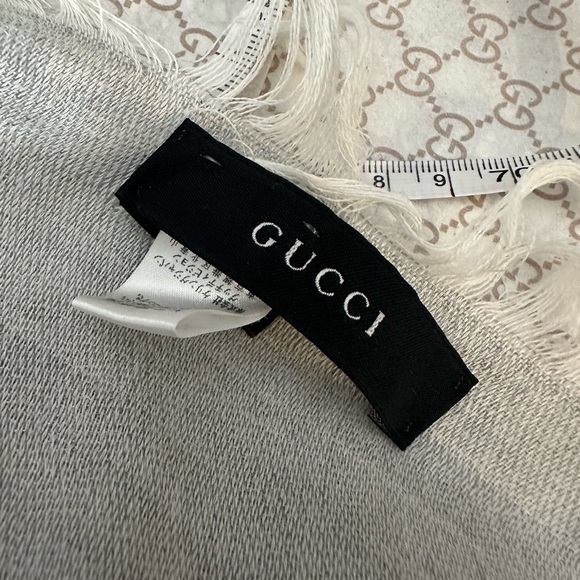 Gucci grey and white large stole cotton/silk blend EUC w/box - Picture 2 of 9
